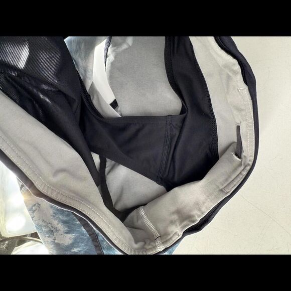 Lululemon Sports Bra & Short Set Sz 6 And 4 Or Small - Picture 9 of 9